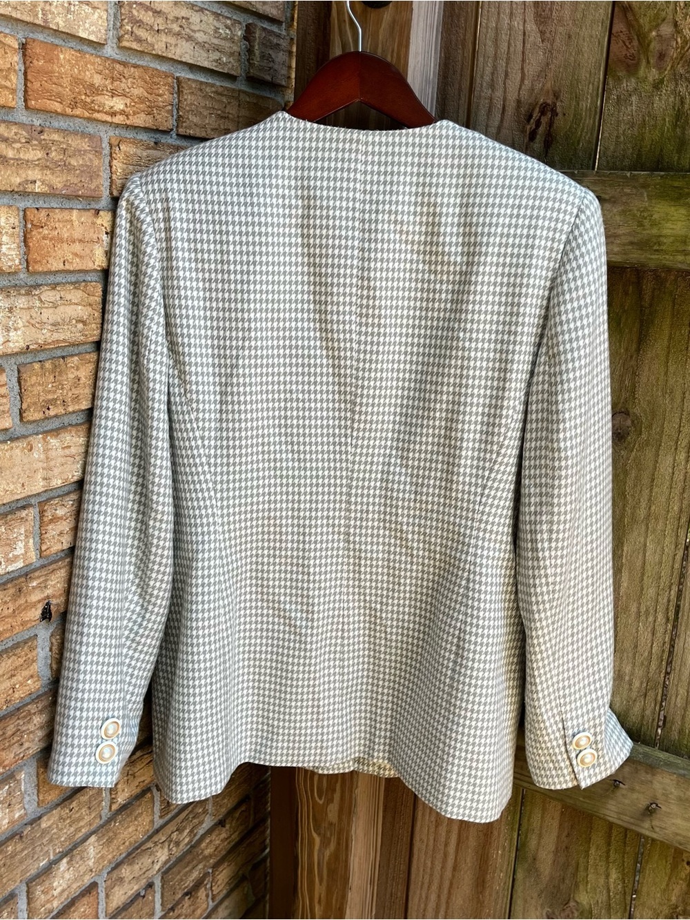 Vtg Light Sage Green Houndstooth Collarless Blazer with Shoulder Pads - Picture 4 of 4